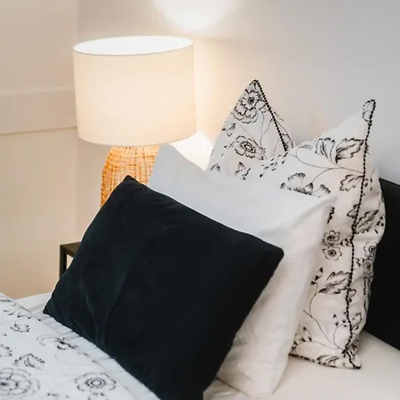 Roomchic - Les Ambassadeurs