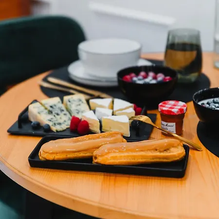 Apartment Roomchic - Les Ambassadeurs
