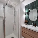 Roomchic - Les Ambassadeurs Apartment