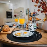 Roomchic - Les Ambassadeurs
