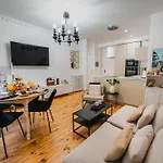 Apartment Roomchic - Les Ambassadeurs