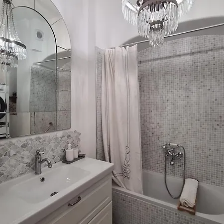 Roomchic - Les Ambassadeurs Апартаменты