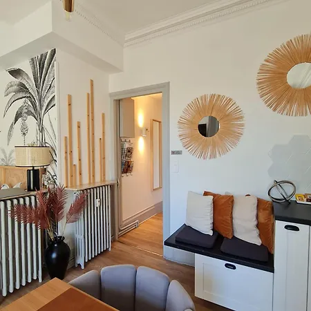 Roomchic - Les Ambassadeurs Апартаменты *