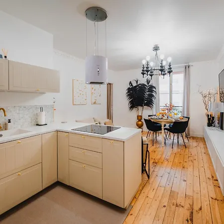 Roomchic - Les Ambassadeurs Apartmán