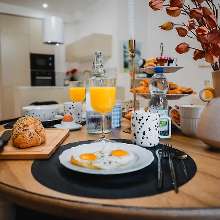 Roomchic - Les Ambassadeurs