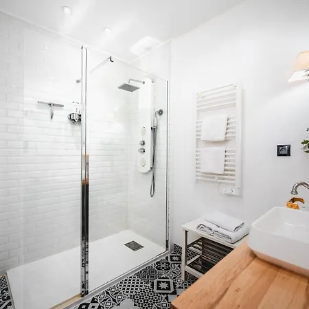 Roomchic - Les Ambassadeurs Apartamento *