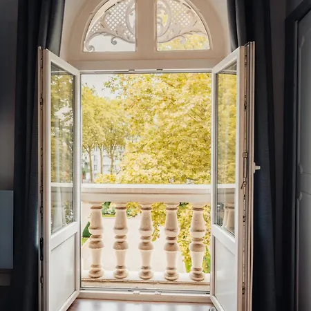 Roomchic - Les Ambassadeurs * Vichy