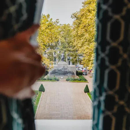 Roomchic - Les Ambassadeurs *