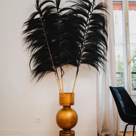 Roomchic - Les Ambassadeurs *