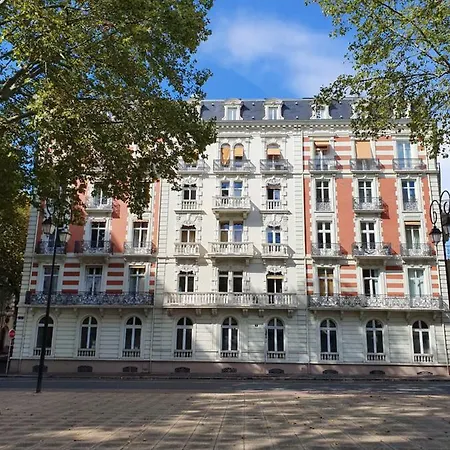 Roomchic - Les Ambassadeurs Апартаменты *