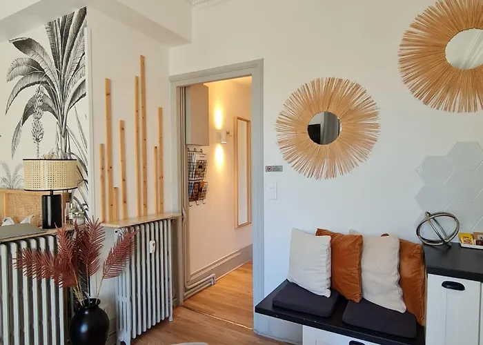Roomchic - Les Ambassadeurs Apartament *