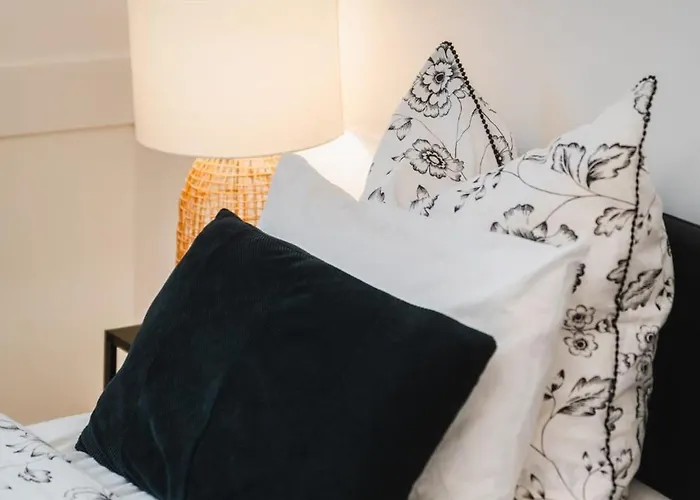 Roomchic - Les Ambassadeurs