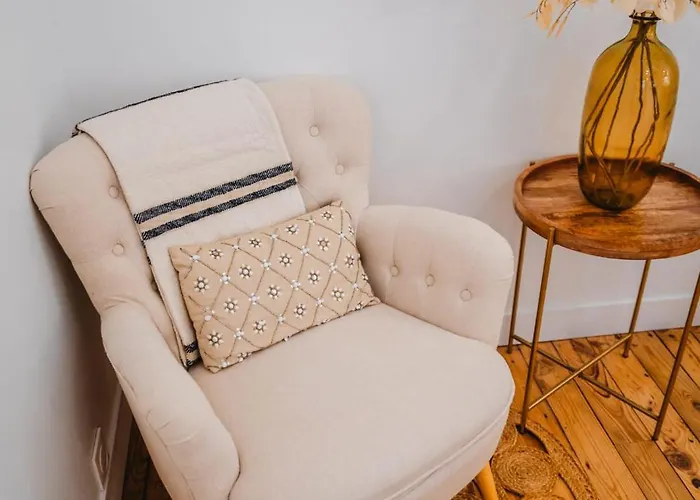 Roomchic - Les Ambassadeurs Apartament