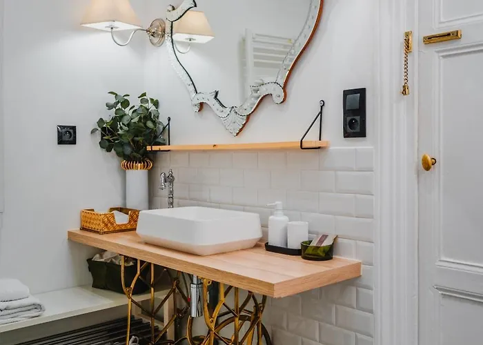 Roomchic - Les Ambassadeurs