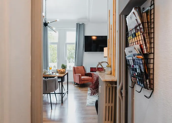 Roomchic - Les Ambassadeurs Apartament