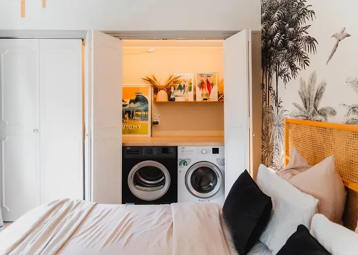 Roomchic - Les Ambassadeurs Apartament